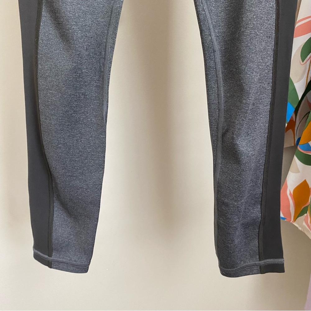 Athleta ‘All In Structure’ 7/8‎ Tight - Picture 4 of 10